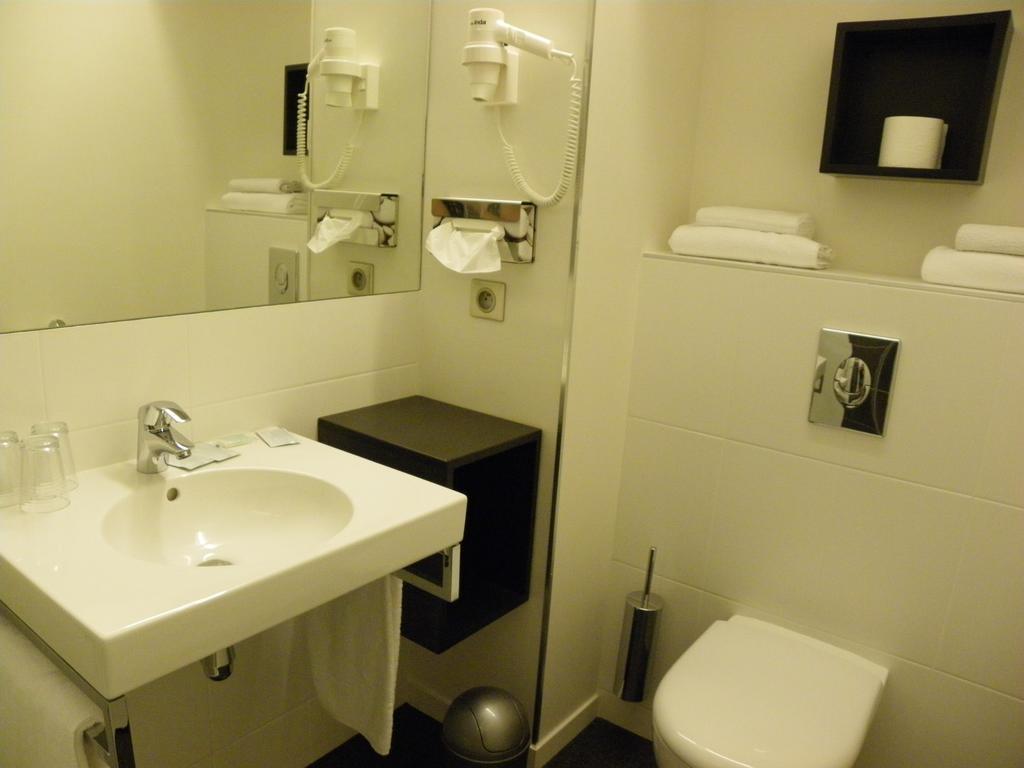 Hotel Logitel Saint-Doulchard Quarto foto